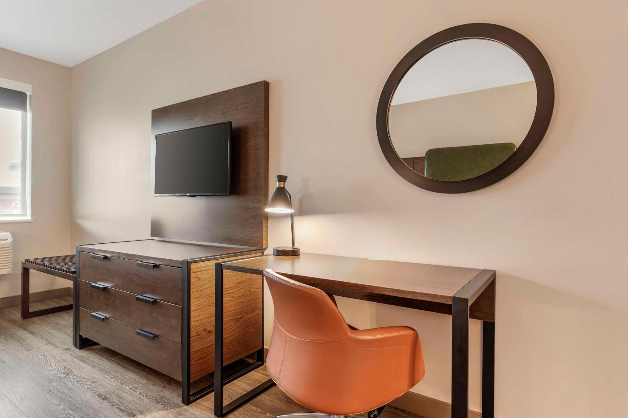 Western Riata Hotel